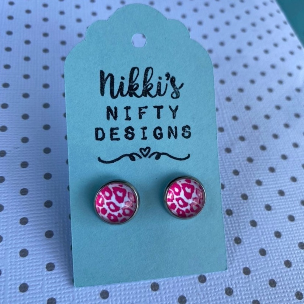 Hot pink cheetah hypoallergenic glass stud earrings
